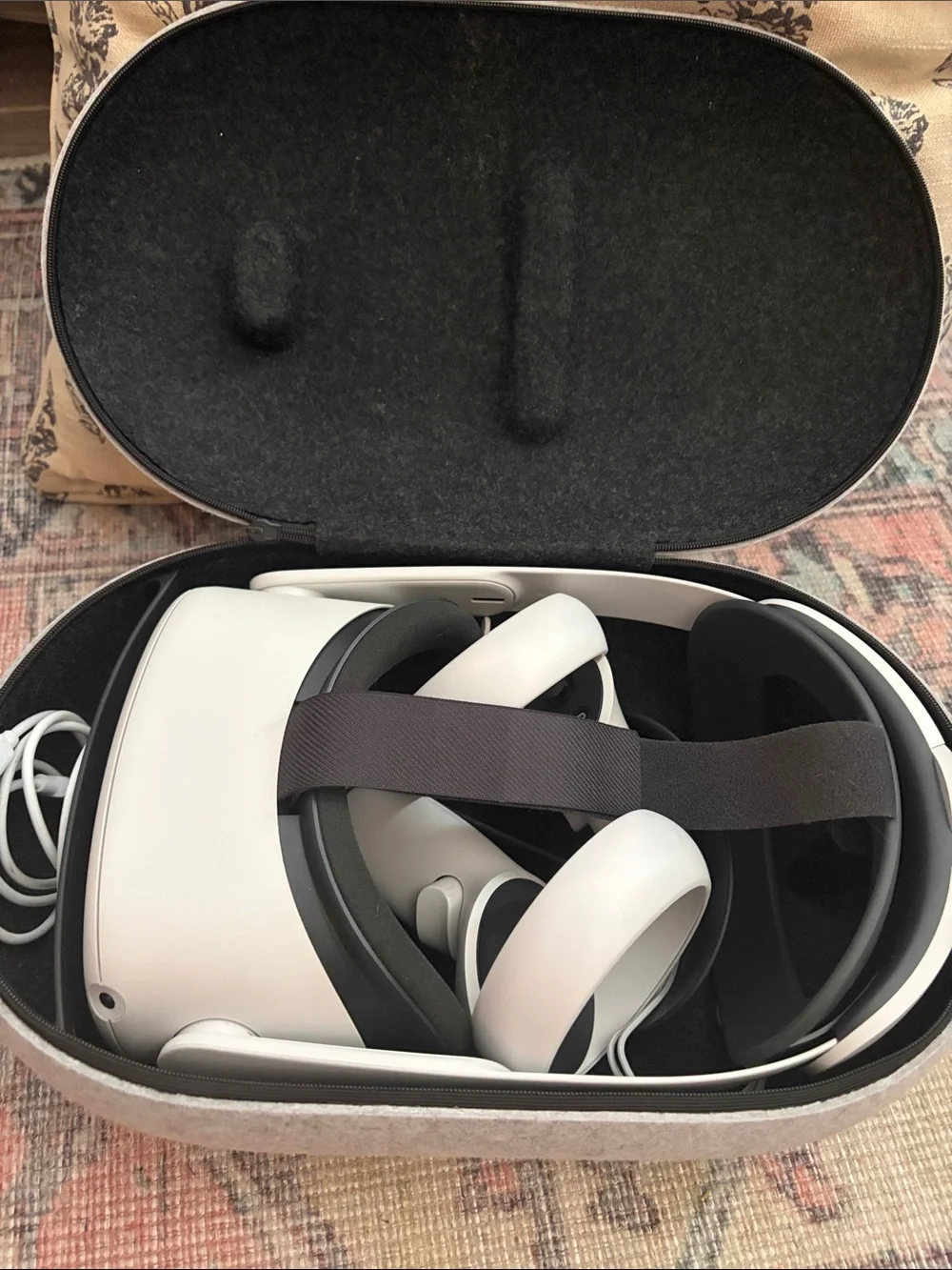 Meta Quest 2 128GB VR Headset + Carrying Case - Factory Reset